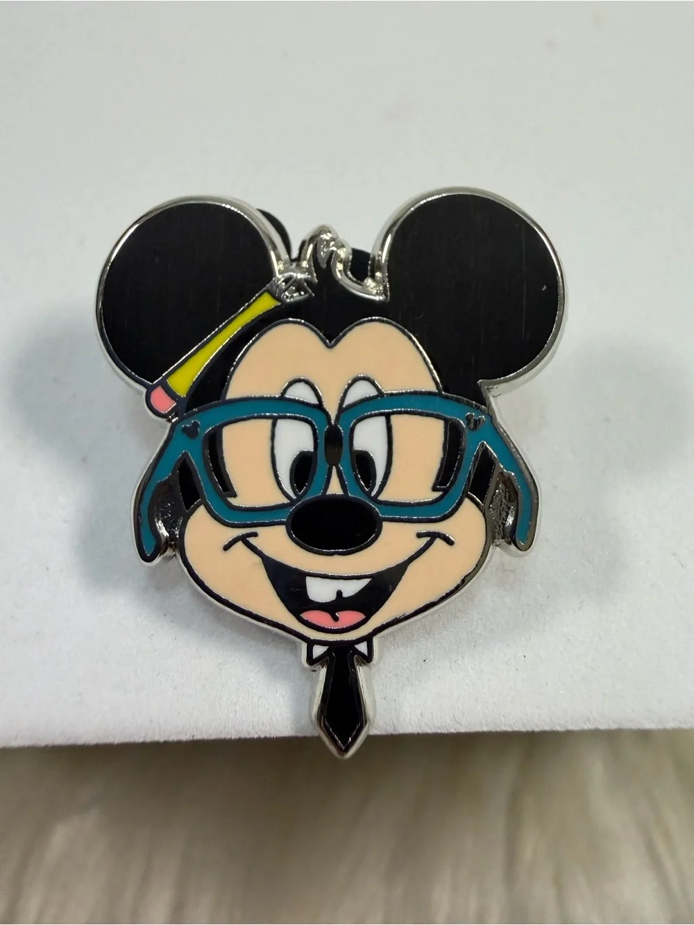 💙3/$20💙 DISNEY Minnie Mouse Enamel Pin
